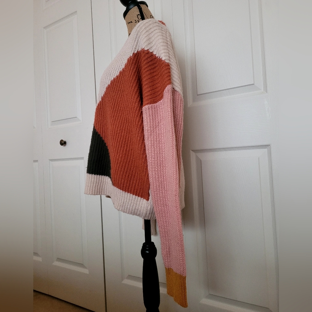 🧡 Hem & Thread Sweater - Picture 3 of 4